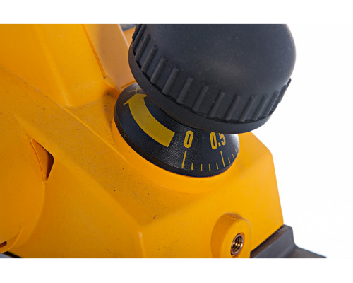 Рубанок DEWALT DW680